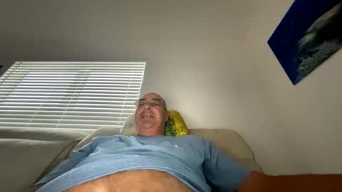 Snapshot of justcallmemarcus chatting on December 31, 12:46 pm justcallmemarcus online show from December 31, 12:46 pm