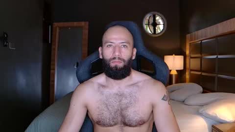 Justin online show from November 3, 2:29 pm