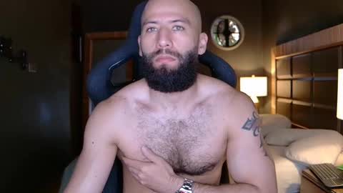 Justin online show from November 9, 8:18 pm