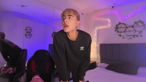 Justin online show from November 15, 11:29 am