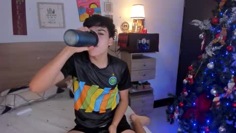 Justin online show from December 17, 12:44 pm