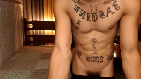 justine_hunk online show from December 21, 12:09 am