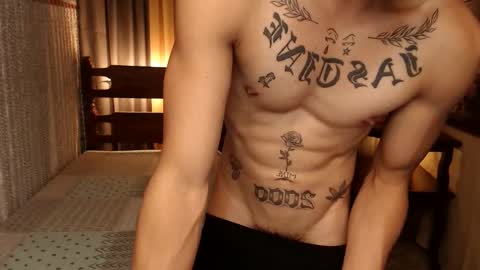 justine_hunk online show from December 21, 3:14 am