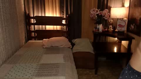 justine_hunk online show from January 14, 7:38 am