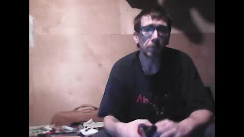 Snapshot of justinjerksit chatting on December 13, 7:36 am justinjerksit online show from December 13, 7:36 am