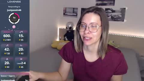 Julie online show from January 30, 5:19 am