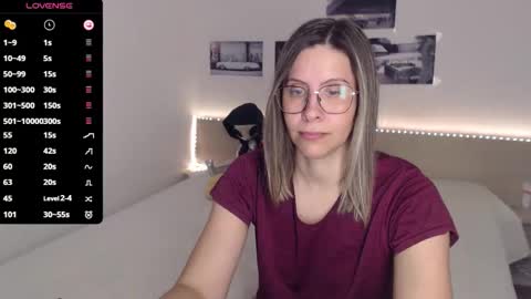 Julie online show from October 24, 3:58 am