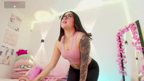 Snapshot of justonecute chatting on September 24, 12:47 am Emy online show from September 24, 12:47 am