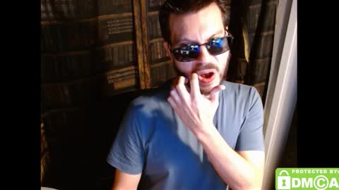 Snapshot of justshutupandwatch chatting on November 22, 7:13 pm M. Dean online show from November 22, 7:13 pm