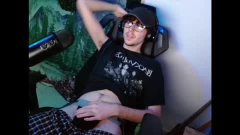 juststonie online show from November 19, 1:05 am