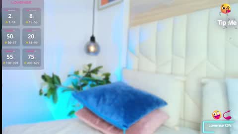 Snapshot of jvenuss chatting on March 2, 1:36 am ees 3 online show from March 2, 1:36 am