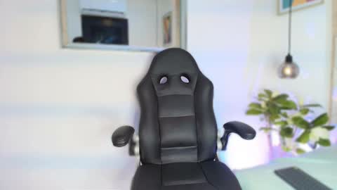 Snapshot of jvenuss chatting on March 4, 7:54 pm ees 3 online show from March 4, 7:54 pm