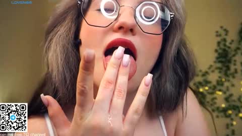 Snapshot of kacyboone chatting on September 25, 6:28 am Tate online show from September 25, 6:28 am