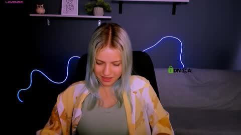 kaela_spell_ online show from September 24, 1:14 pm