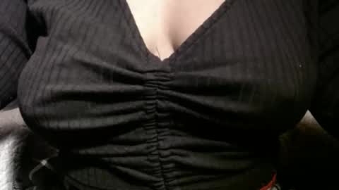 Snapshot of kai_rayne chatting on December 1, 11:15 am Kai online show from December 1, 11:15 am