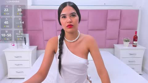 kelly online show from October 23, 11:20 am