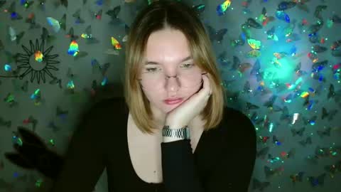 Kaitlin online show from September 19, 9:22 am