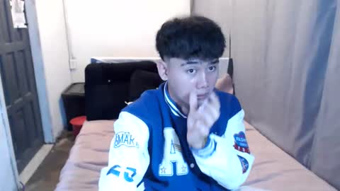 Snapshot of kaizou69 chatting on November 18, 4:28 am kaizou69 online show from November 18, 4:28 am