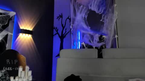 Kale online show from November 2, 11:45 am