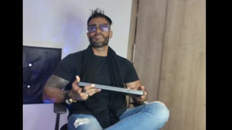 Kaleth Price online show from February 27, 1:05 am