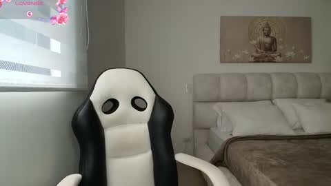 Zoe online show from September 23, 3:59 pm