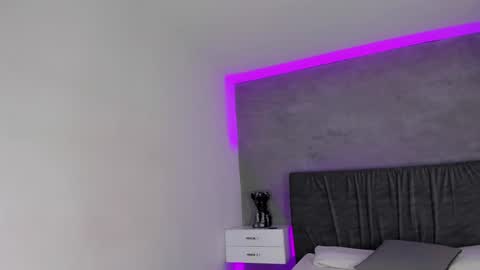 Carolina   online show from December 14, 3:47 pm