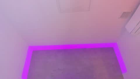 Carolina   online show from January 23, 3:32 pm