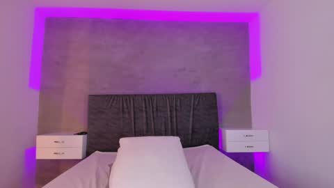 Carolina   online show from February 3, 6:49 pm