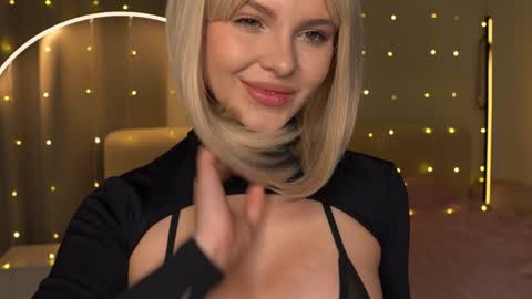 Please call me Kalisa online show from December 6, 7:45 pm