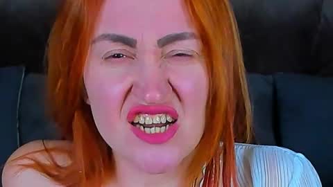 kamilahot25 online show from October 6, 6:27 pm