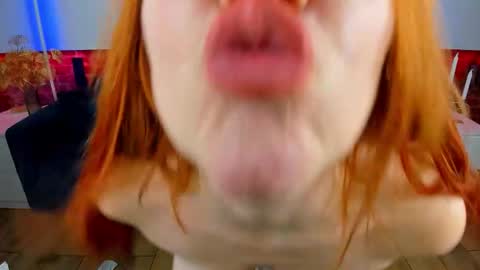 kamilahot25 online show from October 28, 6:54 pm