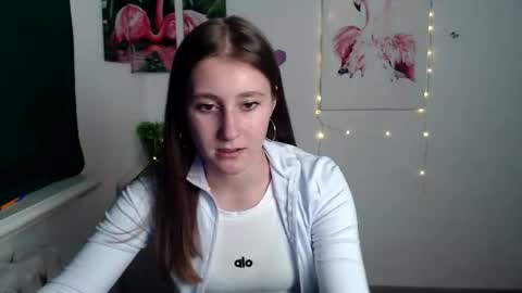 kamilla_love_ online show from September 30, 11:48 am