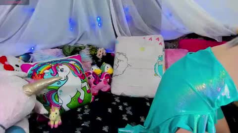 hello  Im Danni online show from November 23, 12:49 pm