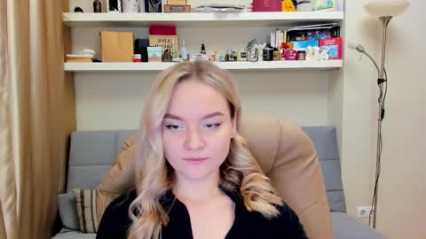 Snapshot of kara_smith_ chatting on February 23, 9:26 pm Kara. Off from 15th till 24th of December online show from February 23, 9:26 pm