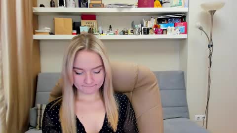 Snapshot of kara_smith_ chatting on March 1, 12:07 am Kara. Off from 15th till 24th of December online show from March 1, 12:07 am