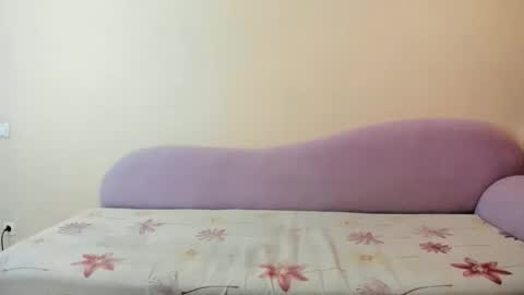 Snapshot of karennaz chatting on December 14, 10:36 pm Karen online show from December 14, 10:36 pm