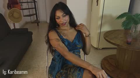 Snapshot of karibeam chatting on October 27, 8:35 pm K online show from October 27, 8:35 pm