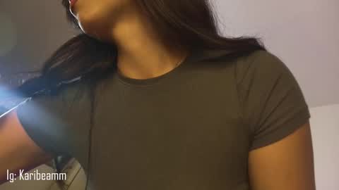 Snapshot of karibeam chatting on November 14, 7:23 pm K online show from November 14, 7:23 pm