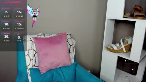 Snapshot of karina_kelly chatting on November 16, 2:28 am karina online show from November 16, 2:28 am