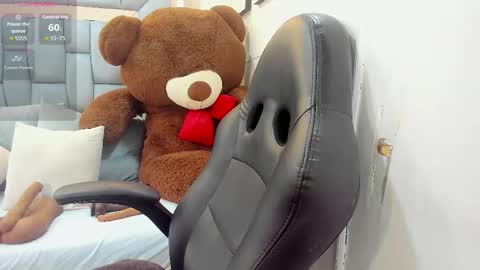 Snapshot of karina_mason chatting on October 28, 12:19 pm Karina online show from October 28, 12:19 pm