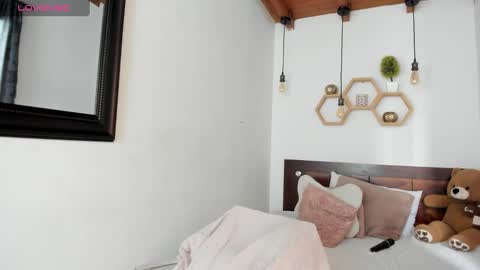 Karina online show from February 4, 3:15 pm