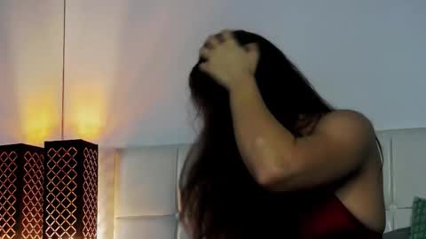 KarinaSparks online show from November 4, 6:45 am