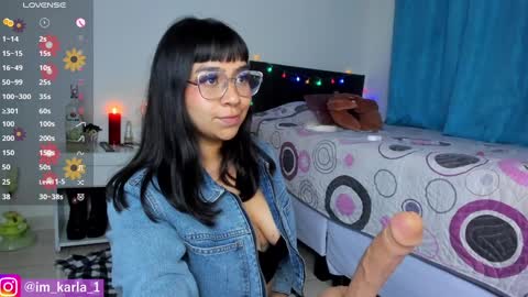 Snapshot of karla__1 chatting on January 1, 10:21 am Ill be on at sunday see u Lynn Could u help me to reach 100 Thmbs upp plssss Independent girl 3 online show from January 1, 10:21 am
