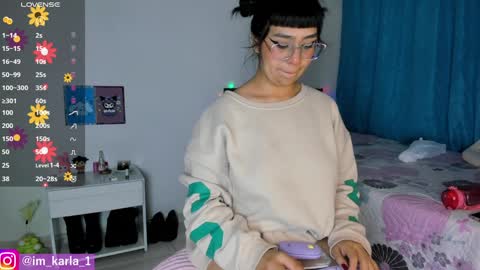 Snapshot of karla__1 chatting on January 12, 2:35 am Ill be on at sunday see u Lynn Could u help me to reach 100 Thmbs upp plssss Independent girl 3 online show from January 12, 2:35 am