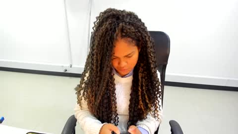 Snapshot of karla_cg chatting on February 26, 12:49 am karla_cg online show from February 26, 12:49 am