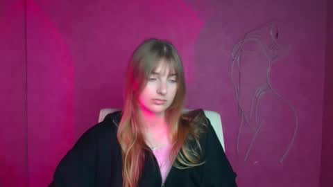 Snapshot of karla_flower chatting on September 16, 5:08 am Karla online show from September 16, 5:08 am