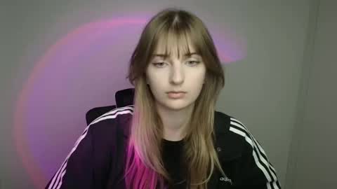 Snapshot of karla_flower chatting on September 21, 11:12 am Karla online show from September 21, 11:12 am