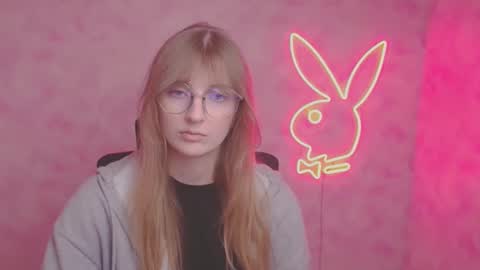 Snapshot of karla_flower chatting on October 8, 12:25 pm Karla online show from October 8, 12:25 pm