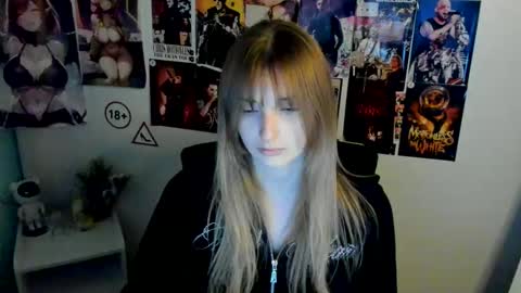 Snapshot of karla_flower chatting on October 13, 12:16 pm Karla online show from October 13, 12:16 pm