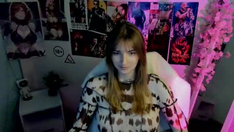 Snapshot of karla_flower chatting on December 15, 1:26 pm Karla online show from December 15, 1:26 pm